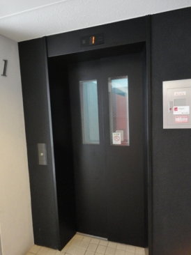 小田急コアロード六本木フロンテ