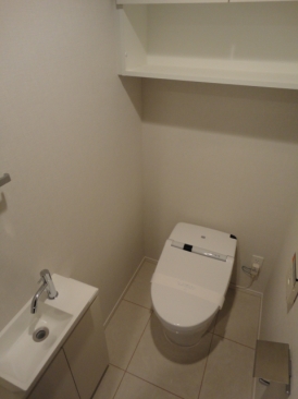 イニシアイオ西麻布 (INITIAIO NISHIAZABU)