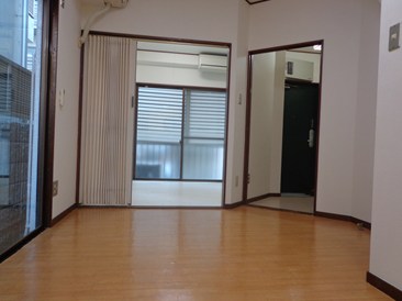 フォー＆フォー四谷ビル
