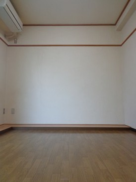 フォー＆フォー四谷ビル