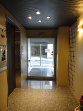 ゼファーズ日本橋浜町
