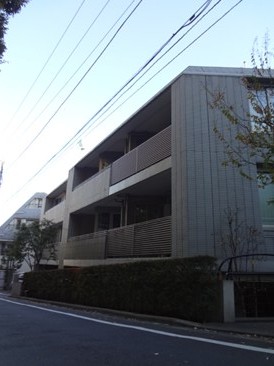 市谷逢坂ハウス