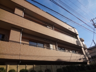 ファミールグラン四谷