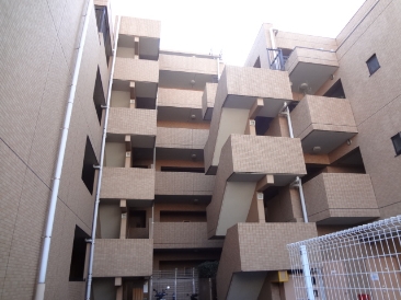 ファミールグラン四谷