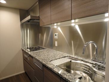 ブランズ六本木