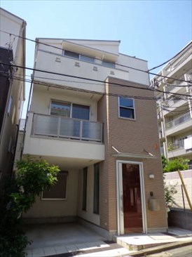 代々木２丁目戸建
