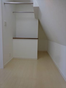 余丁町一戸建