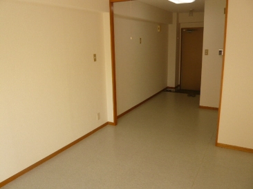 イイオハイツ　(事務所・住居)