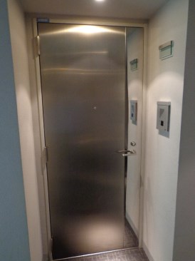 アパートメンツタワー六本木 （Apartments Tower）