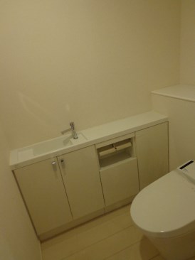 アパートメンツタワー六本木 （Apartments Tower）