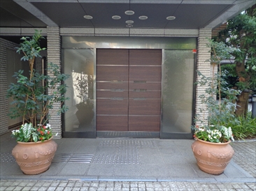 ライオンズマンション南青山グランフォート　（住居・事務所）