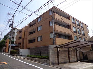 クリスティホームズ