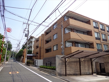 クリスティホームズ