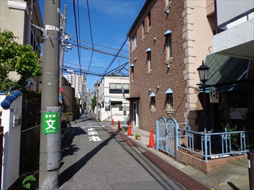FROM　RED　(フロムレッド)（事務所・店舗）