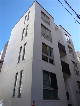 ホワイトキューブ入船 （WHITE CUBE）