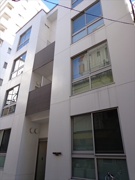 ホワイトキューブ入船 （WHITE CUBE）