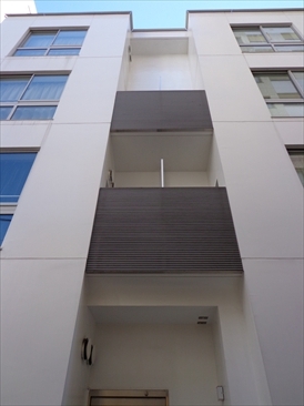 ホワイトキューブ入船 （WHITE CUBE）