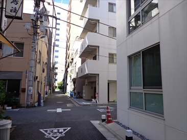 ホワイトキューブ入船 （WHITE CUBE）