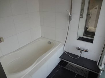 代々木三丁目戸建
