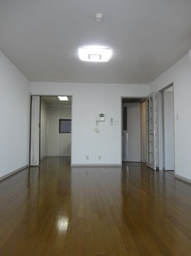 マヤ信濃町三番館