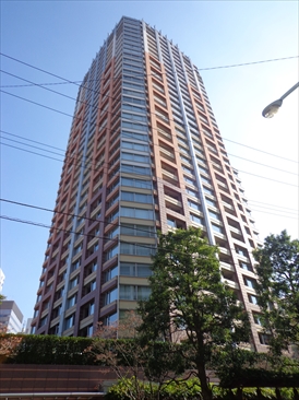 青山パークタワー