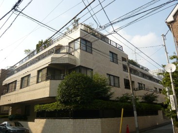 青山ロイヤルフラット