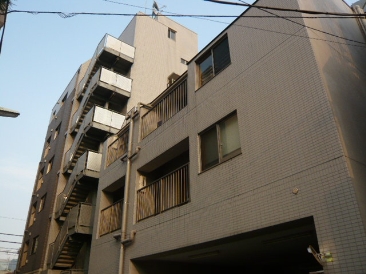 南青山コンパウンド