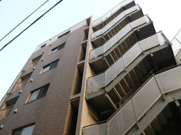 南青山コンパウンド