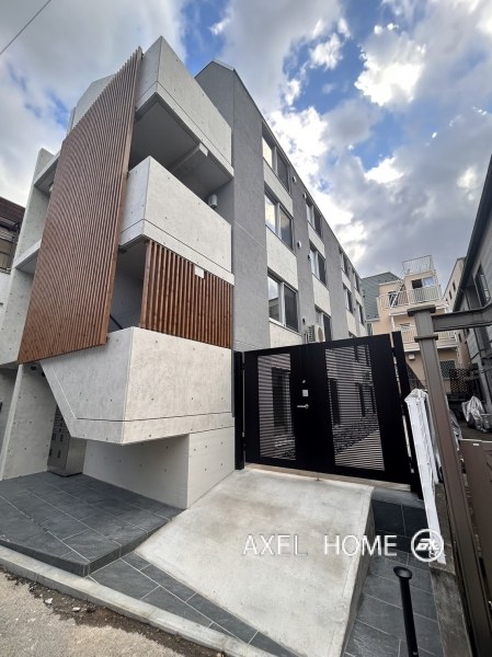 SIDEPLACE OMOTESANDO (サイドプレイス表参道)