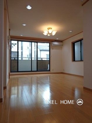 後楽2丁目一戸建て