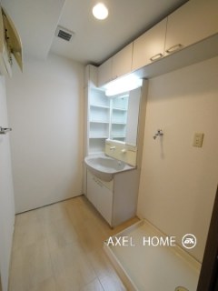 YOKOTAHOUSE (ヨコタハウス)