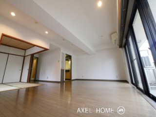 YOKOTAHOUSE (ヨコタハウス)