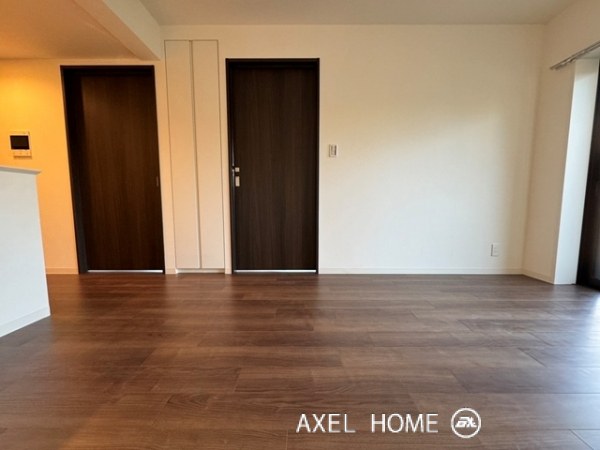 WAKABA View Apartment (若葉ビューアパートメント)