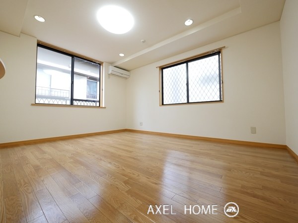 西新宿5丁目住宅