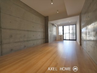 ZOOM新宿夏目坂（ズーム新宿夏目坂）　