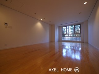 Omotesando Court　（表参道コート）