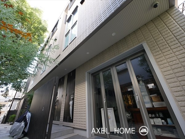 Corso Comodo 北参道　（コルソコモド北参道）