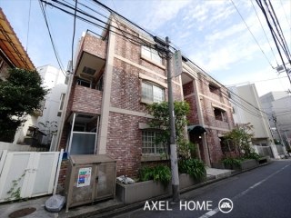 Q-ROOMS.（店舗）