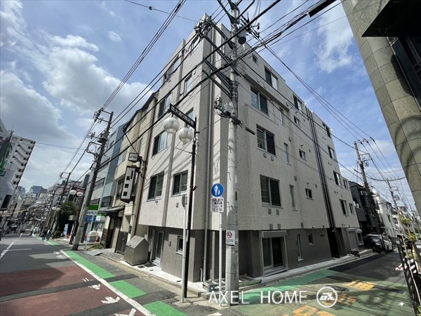 COMPOSITE新宿三丁目 (コンポジット新宿三丁目)