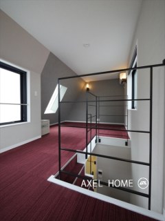 D-HOUSE