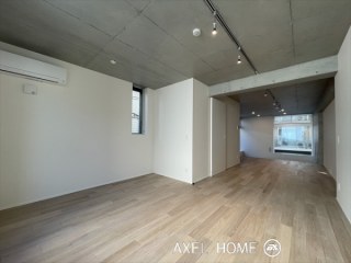 The Room 四谷大京町（ザルーム四谷大京町）