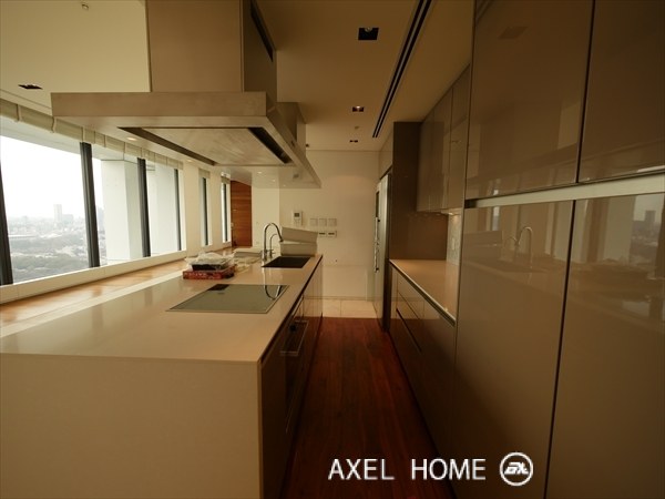 AKASAKA KｰTOWER RESIDENCE (赤坂Kタワーレジデンス)