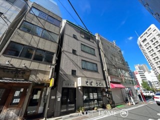 AKビル