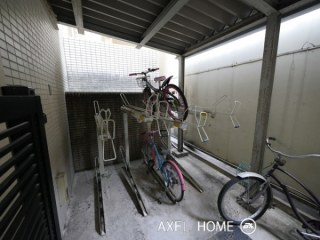 YOKOTAHOUSE (ヨコタハウス)