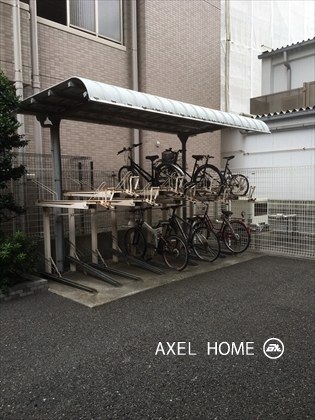 エクセルシオール新宿余丁町