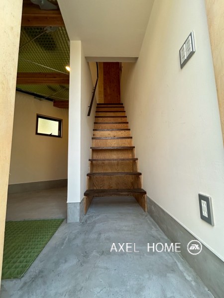 K HOUSE（ケイハウス）
