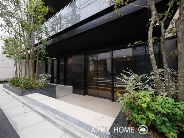 OPEN RESIDENCIA表参道神宮前THE HOUSE（オープンレジデンシア表参道神宮前ザハウス）　