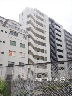 アンプルールべトントウキョウ （Empereur Beton）