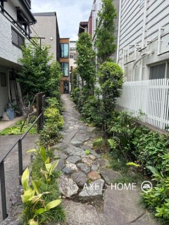 神楽坂薫木荘（かぐらざかくんぼくそう）