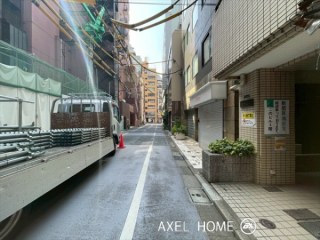 ラタンビル
